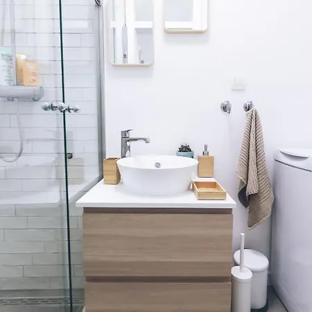 Ella's Castle View *